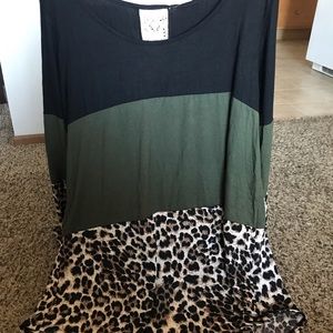 Plus size leopard color block tunic